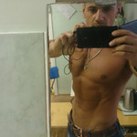 BRUTTO, 48